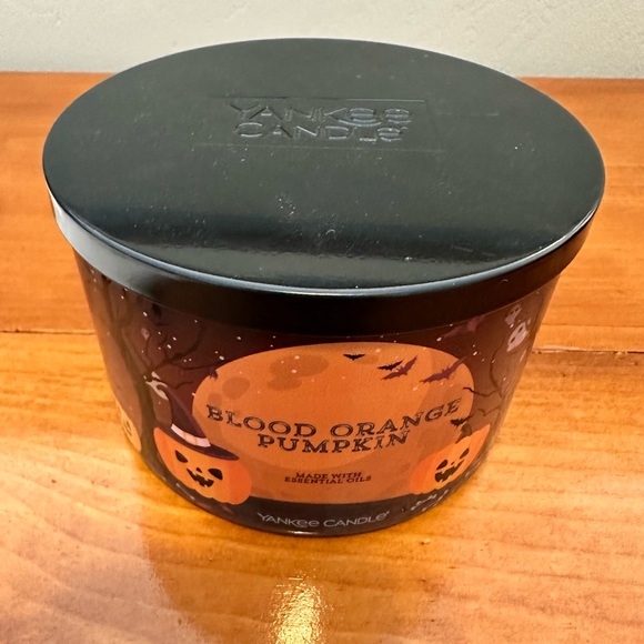 New 3 Wick Yankee Candle Blood Orange Pumpkin Halloween 18oz Fall Home D… - Picture 5 of 7